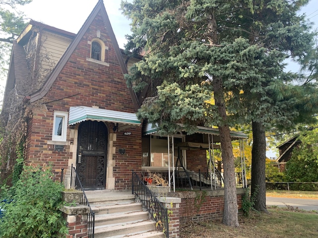 view of front facade with a porch