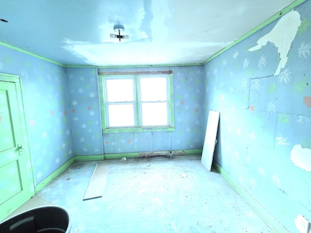 empty room with crown molding