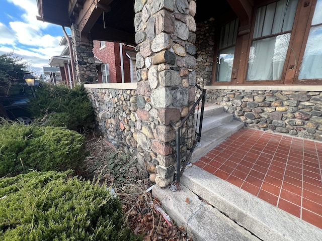 details with stone siding