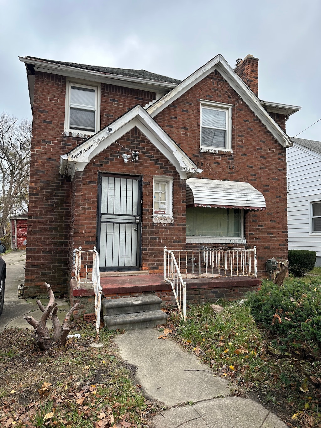 view of front of house