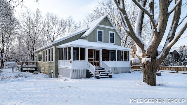 view of front of property