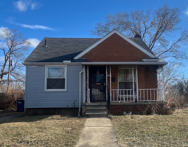 14810 Northlawn St, Detroit, MI 48238 - bungalow-style house with a front yard