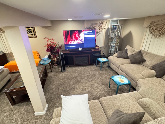 living room with carpet flooring