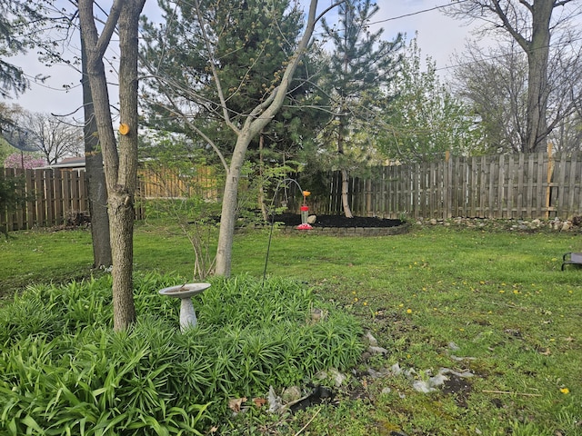 103 E Maple St, Three Oaks, MI 49128 - view of yard featuring a fenced backyard