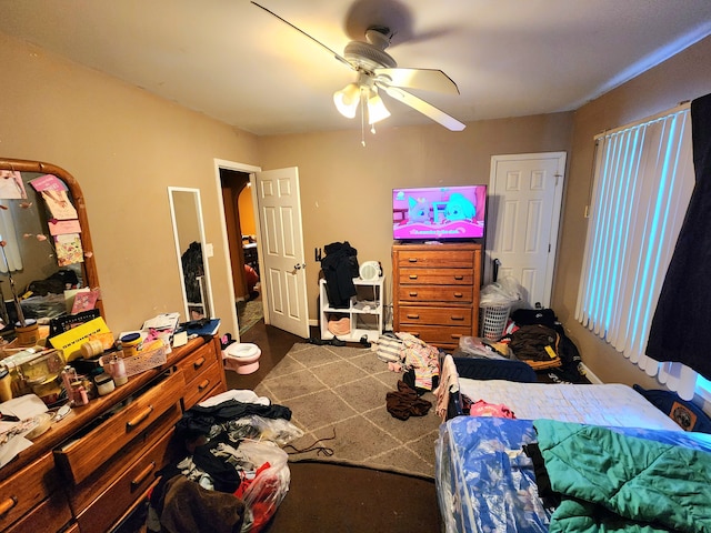 bedroom with ceiling fan