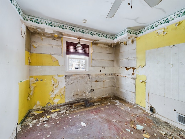 miscellaneous room with ceiling fan