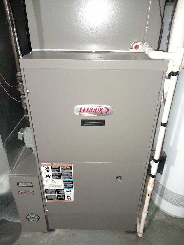 16073 Silverwood Dr, Fenton, MI 48430 - utilities featuring heating unit