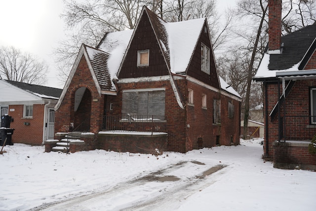 view of front facade