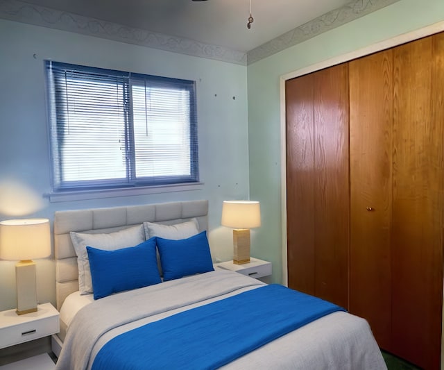 bedroom featuring a closet