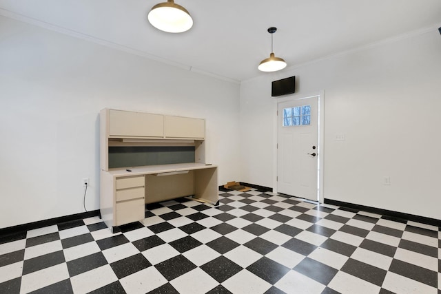 entryway featuring ornamental molding