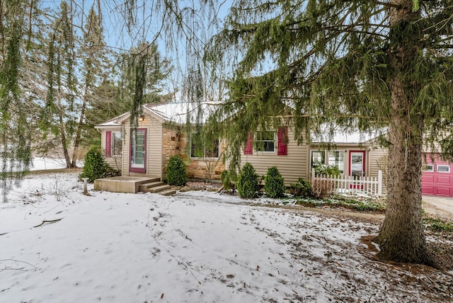 view of front of property