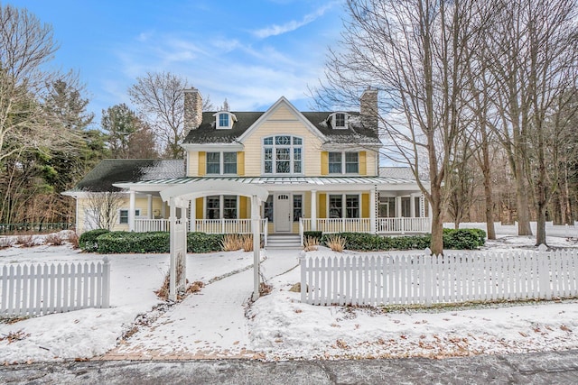 view of front of house featuring covered porch