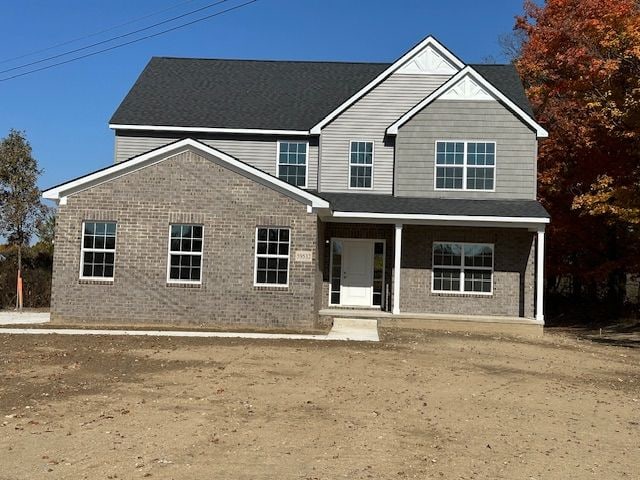 front facade featuring a porch