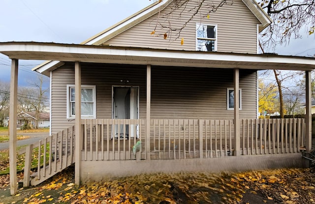view of front of property with covered porch