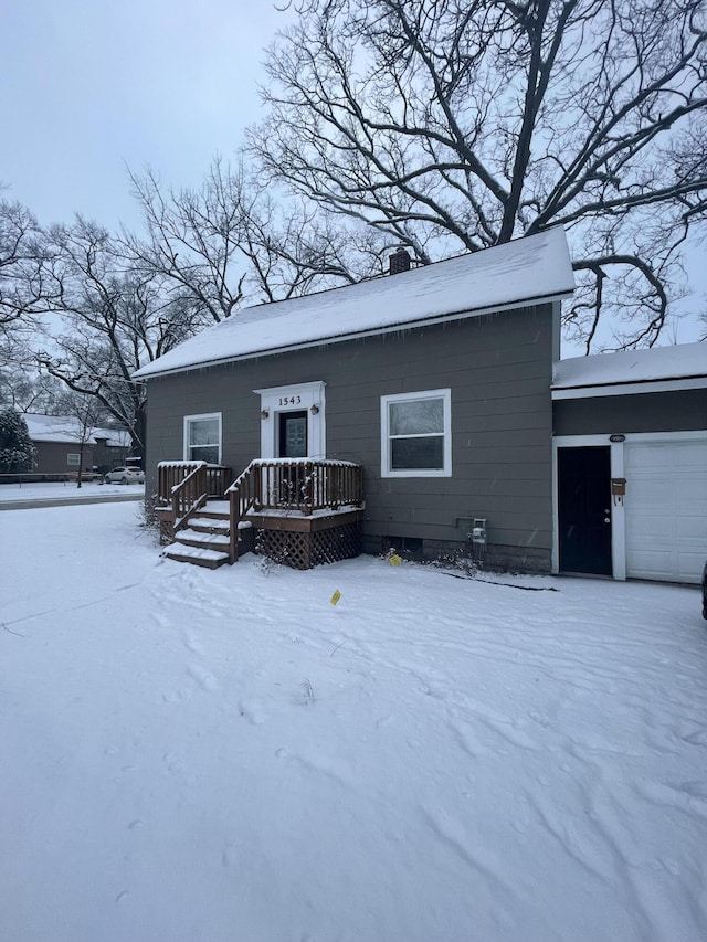 view of front facade with a garage