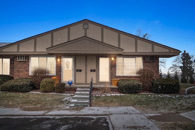 view of front of house with a porch