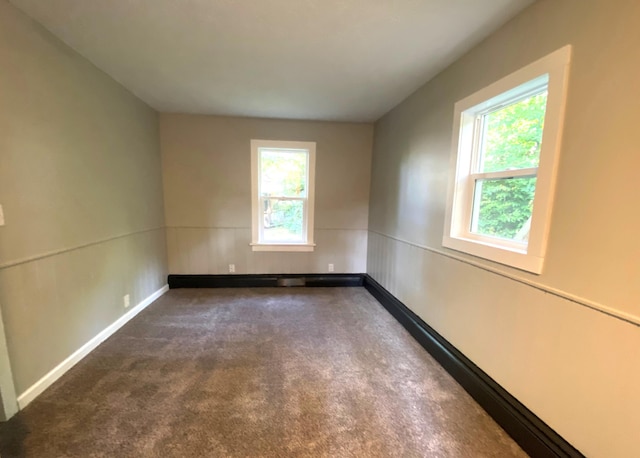 view of carpeted spare room