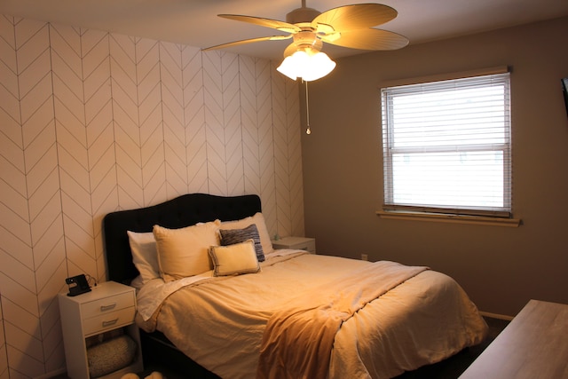 bedroom featuring ceiling fan