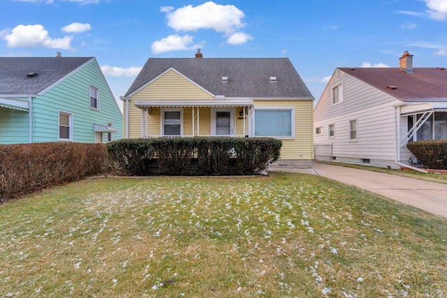 view of front of home with a front yard