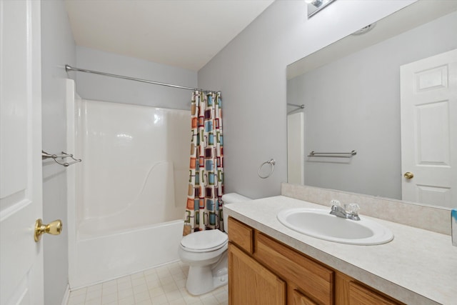 full bathroom featuring shower / bath combo with shower curtain, vanity, and toilet