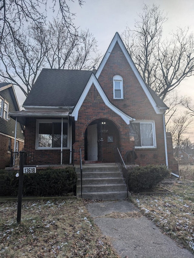 view of front facade with a porch