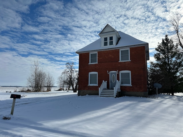 view of front facade