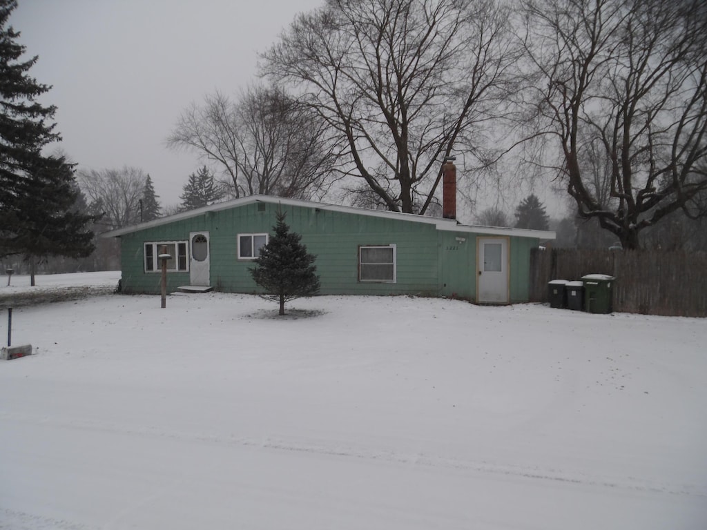 view of front of house