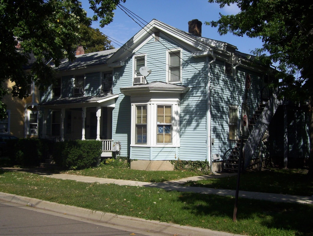 417 Oak St, Kalamazoo, MI 49007 - photo 1