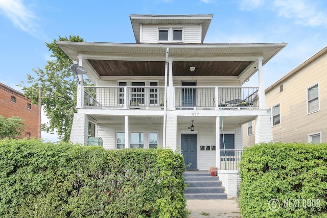 view of front of home featuring a porch