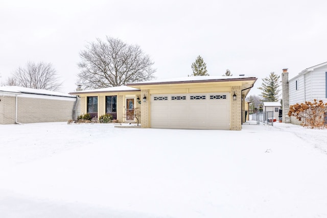 view of front facade featuring a garage