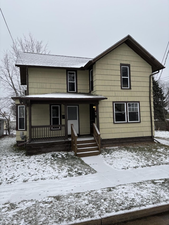 front facade featuring a porch