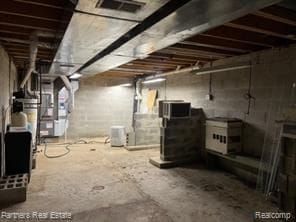 4433 Brighton Rd, Howell, MI 48843 - unfinished below grade area with heating unit