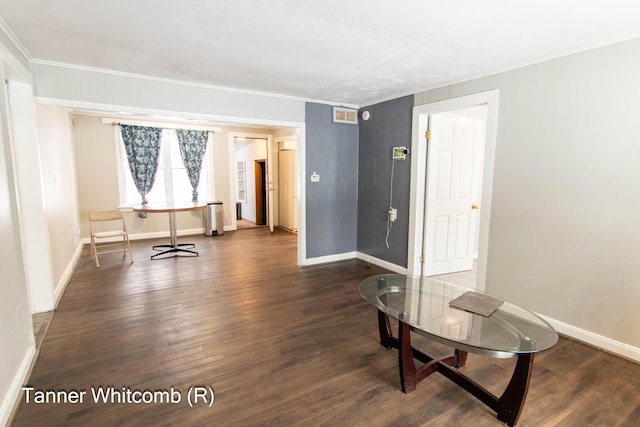 sitting room with dark hardwood / wood-style floors