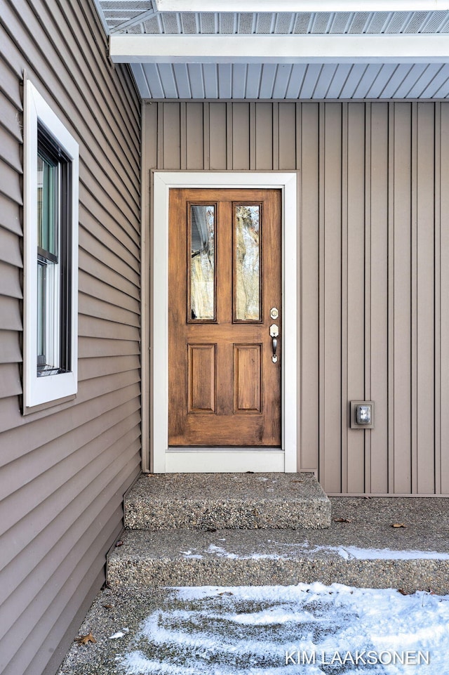 view of exterior entry