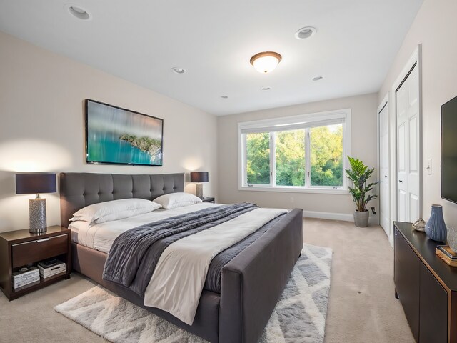 view of carpeted bedroom