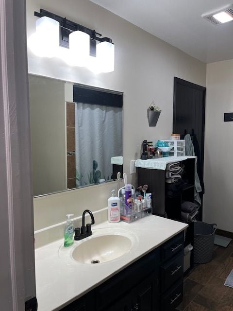 bathroom with vanity