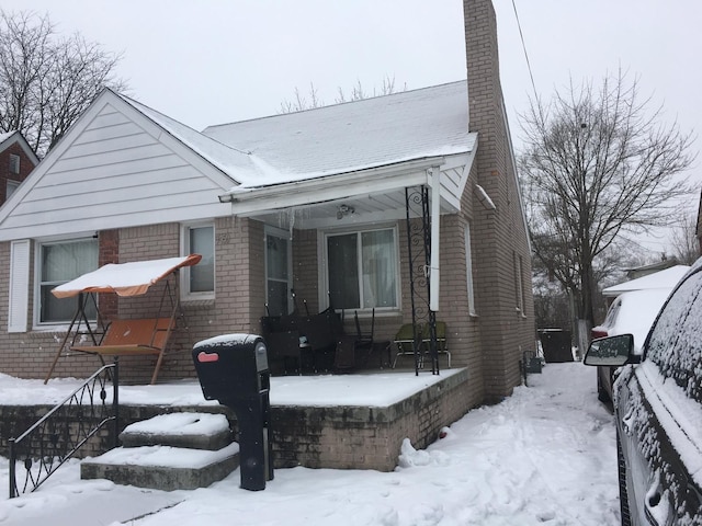 view of front facade featuring covered porch