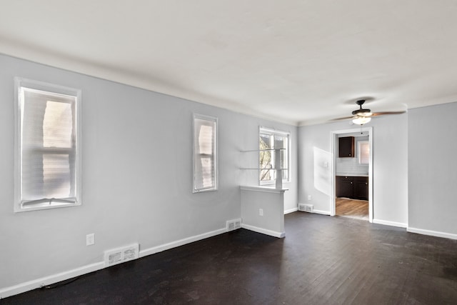 empty room with ceiling fan