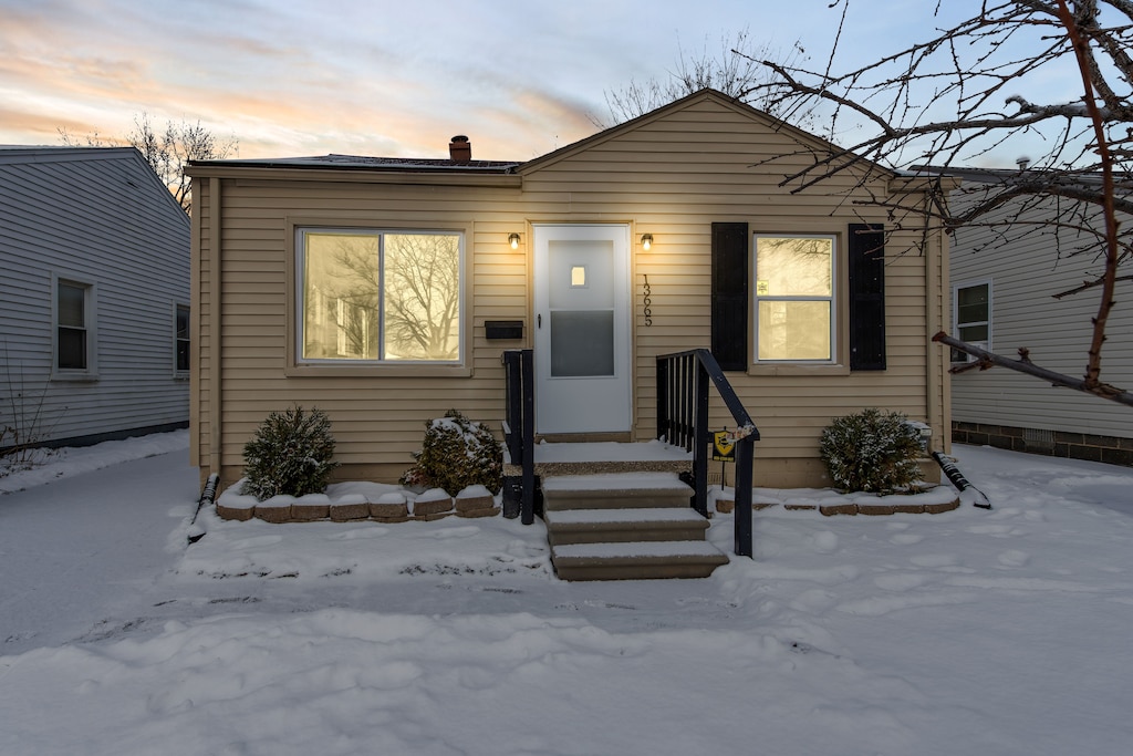 view of front of home