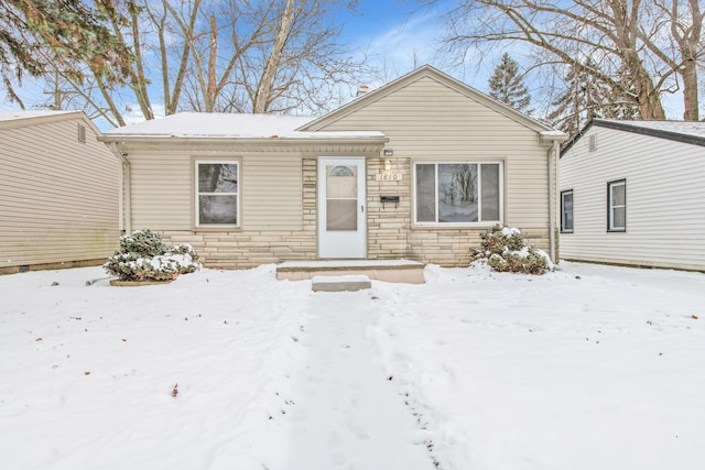 view of front of property