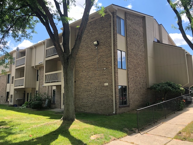 view of building exterior