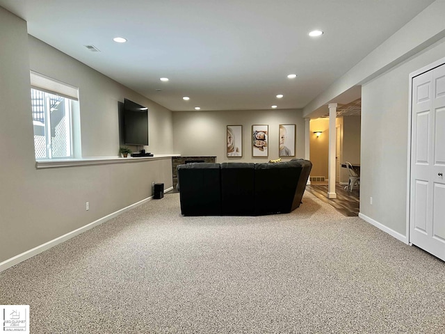 living room with carpet