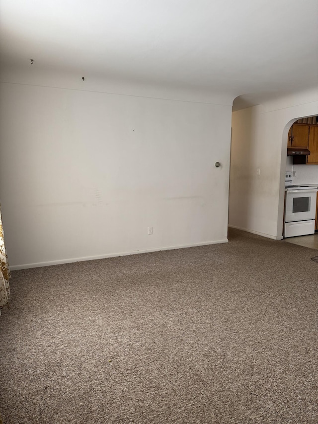 empty room featuring carpet