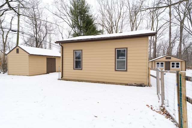 exterior space featuring an outbuilding