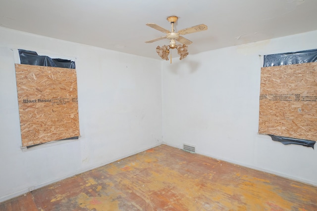 unfurnished room featuring ceiling fan