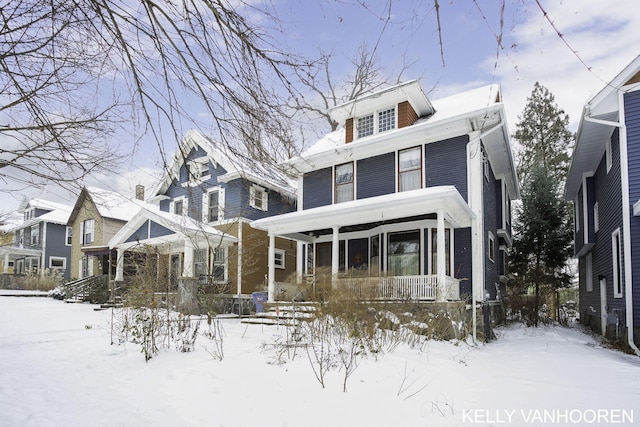 view of front of home featuring a porch