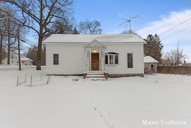 view of front of property