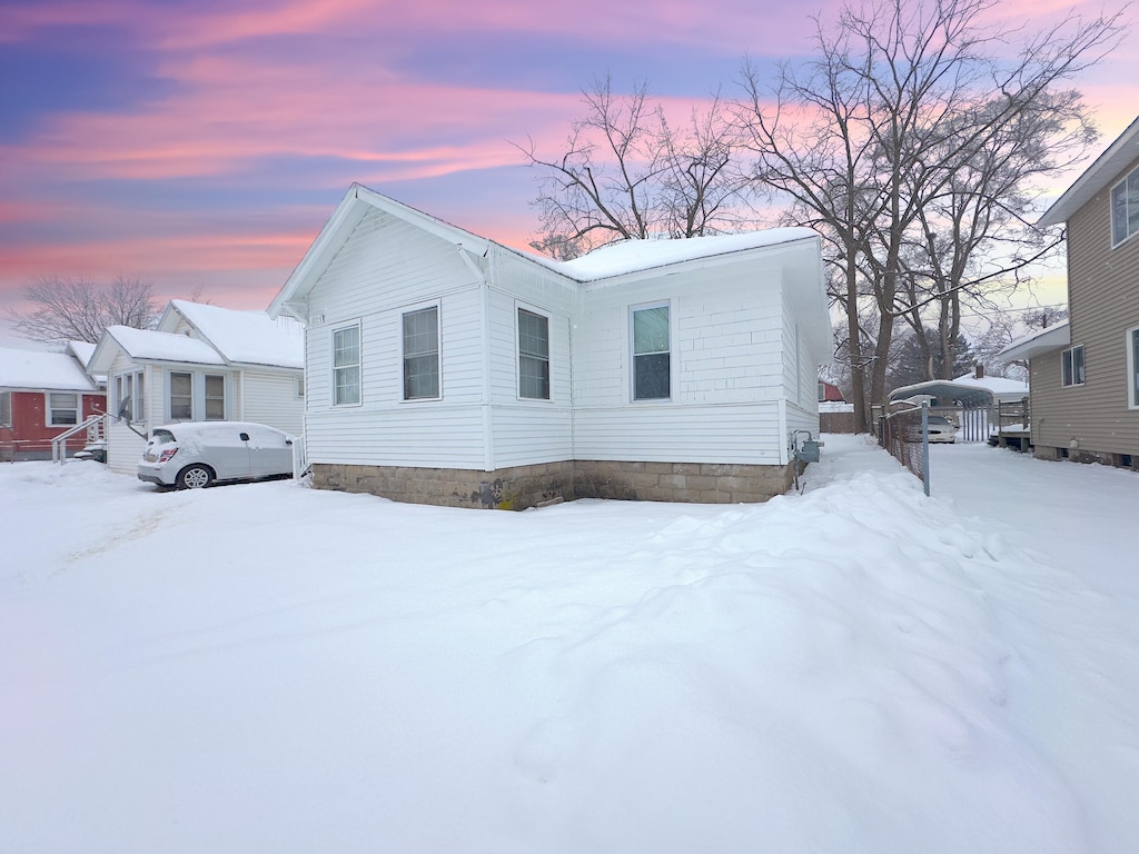 view of front of house