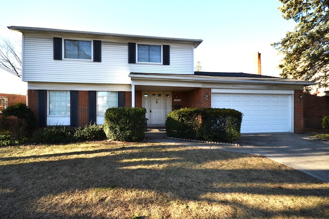 view of front property featuring a garage