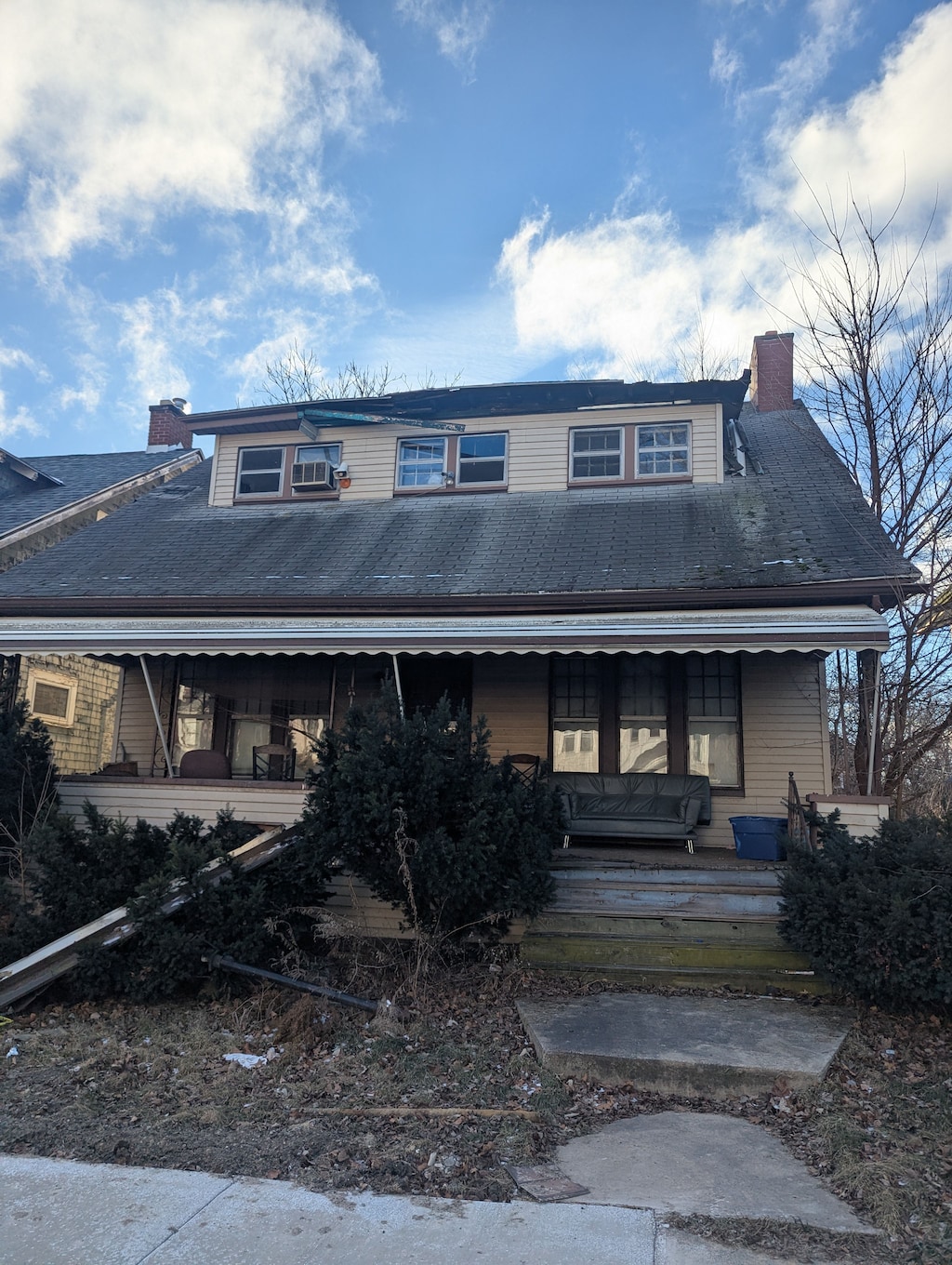 view of front of home with a porch